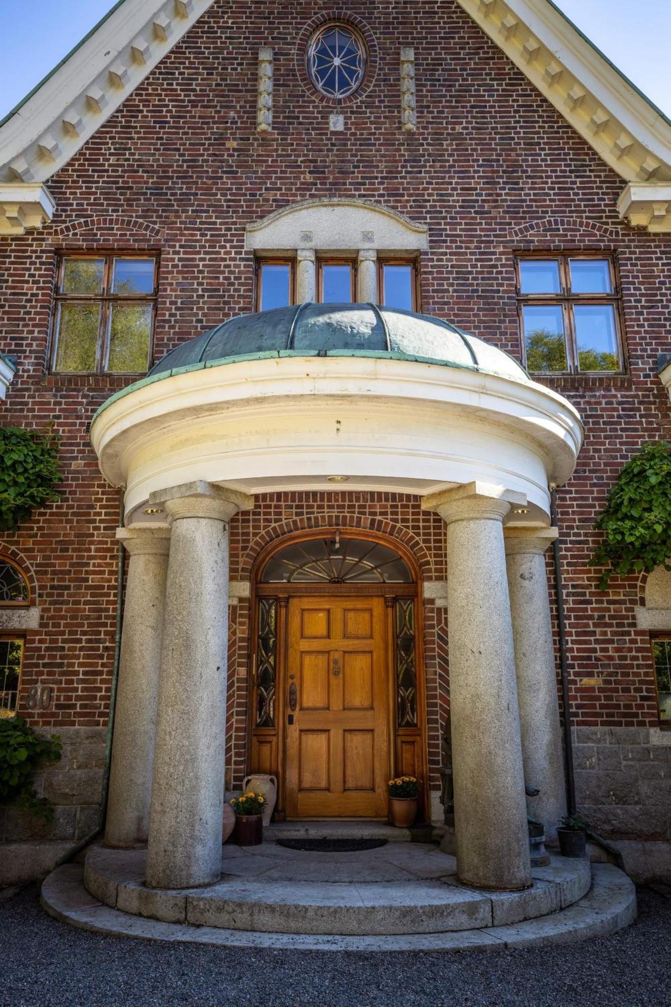 Unique Victorian Villa With Private Coastline Берген Екстериор снимка
